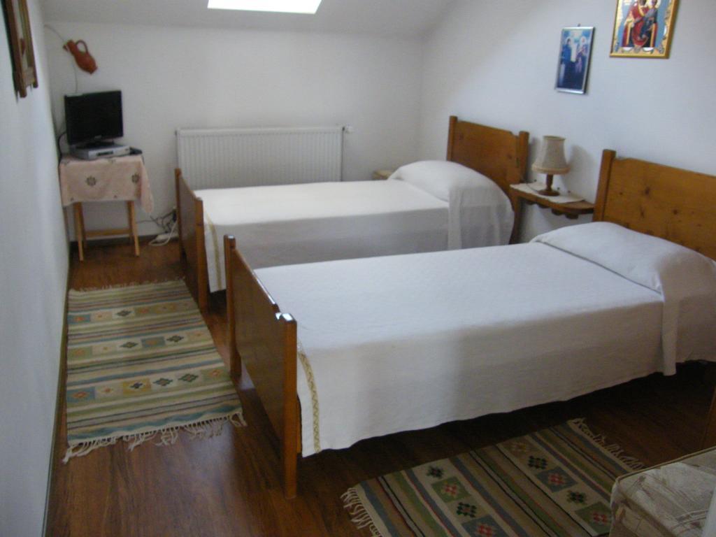 Pensiunea Casa Filoxenia Horezu Quarto foto